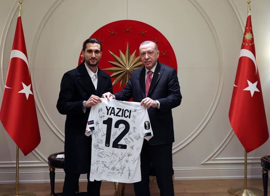 Cumhurbaşkanı Erdoğan Milli Futbolcu Yusuf Yazıcı