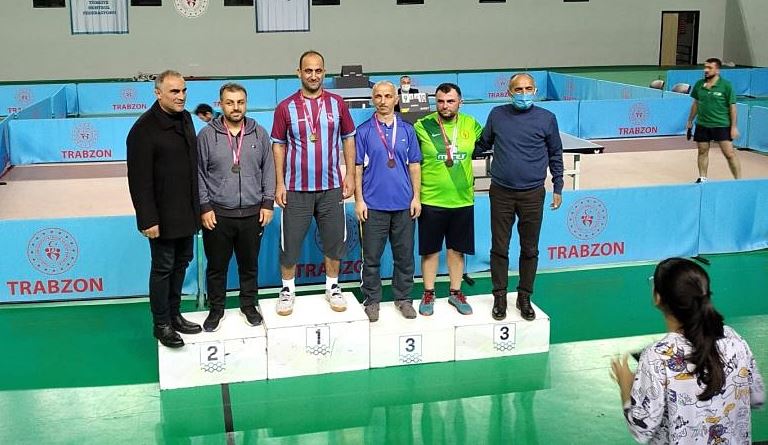 Erol Malkoç Masa Tenisi Turnuvasında Trabzon İl Şampiyonu