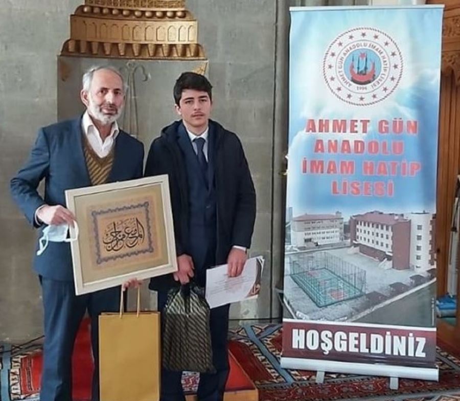 Fatih Hacıeyüpoğlu Hutbe Okuma Yarışmasında Trabzon İkincisi