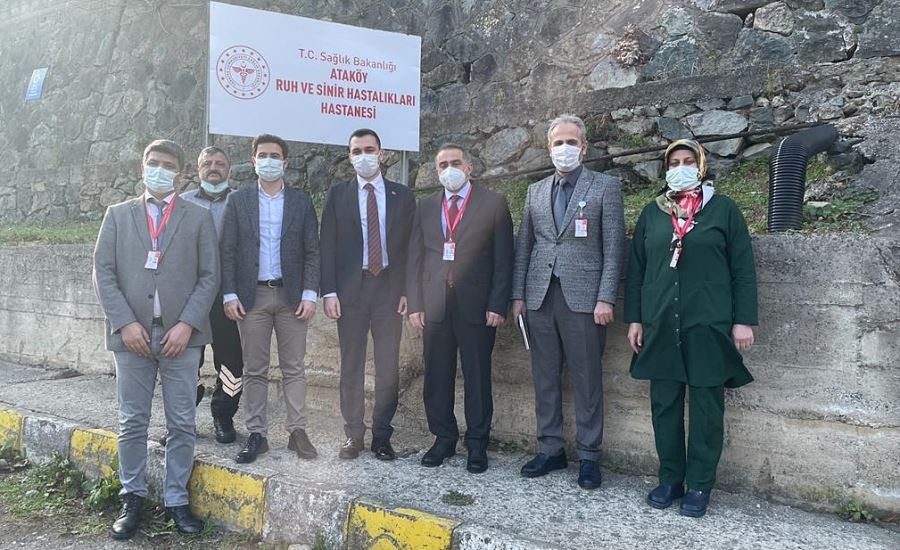Çaykara ve Hayrat Kaymakamlarından Ataköy hastanesine anlamlı ziyaret 