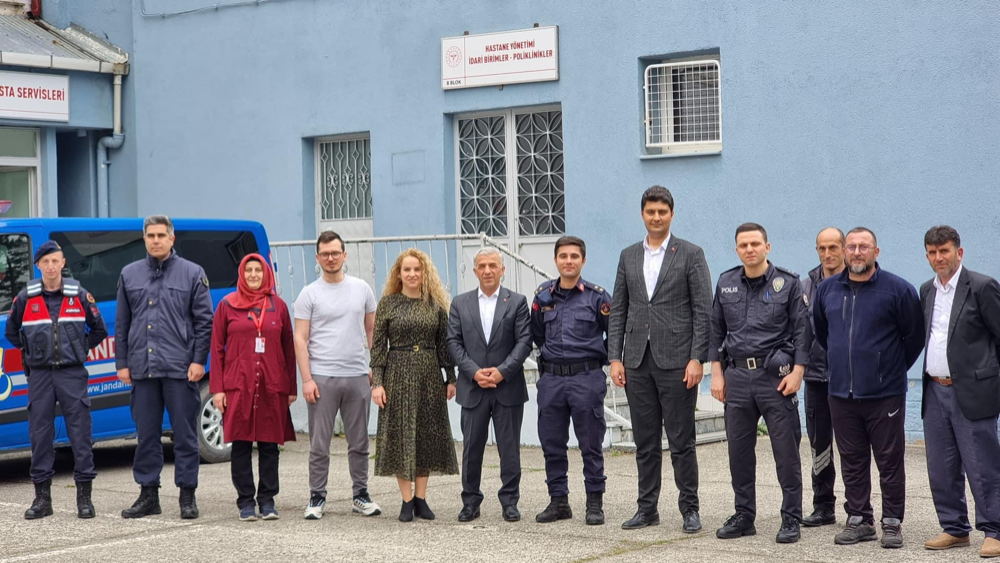 Trabzon’da Kaymakam ve Belediye Başkanından Kamu Kurumlarına Bayram Ziyareti