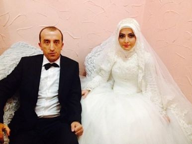 Cengiz Selimoğlu`nun Evliliğe İlk Adımı!