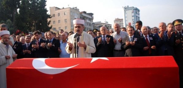 Şehit savcı Murat Uzun`u binler uğurladı 