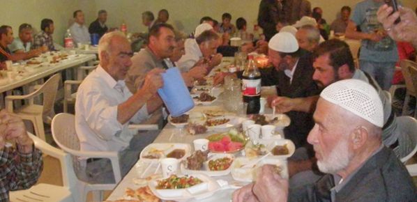 Van-Özalp- Emek Köyünde Çaykara`lıların muhteşem buluşması