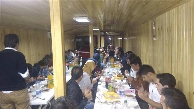 Dursun Ali İnan Öğrencilere İftar Verdi.
