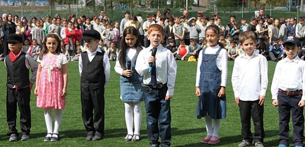  23 Nisan Çaykara`da Coşku ile Kutlandı