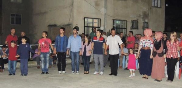 Dernekpazarı`nda festival çoşkusu
