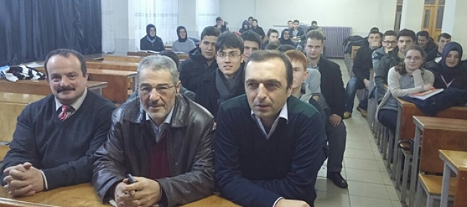Gazeteci Albayrak`tan, Çaykara Anadolu Lisesine Ziyaret