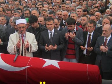 Mustafa CUMHUR son yolculuğuna uğurlandı.