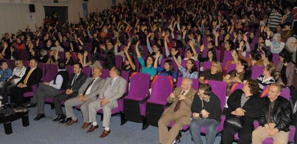 Prof. Dr. Doğan Cüceloğlu`nun konuşmacı olarak katıldı.