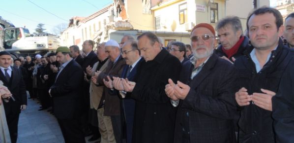 Hacı Sadık Çakar Toprağa verildi.