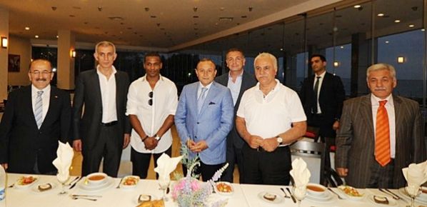  Trabzonspor?da iftar yemeği