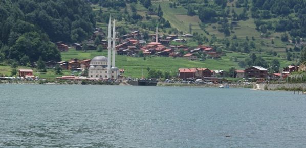 Uzungöl Belgeseli Bu akşam ?TRT?de