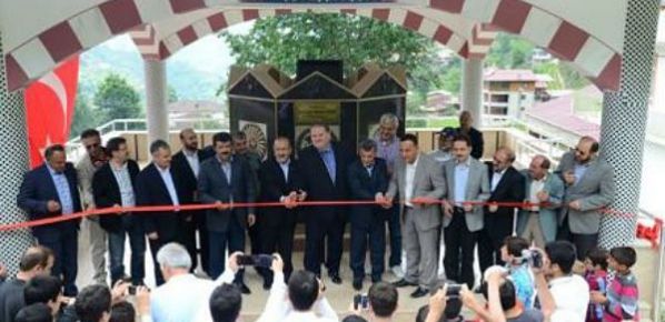 Yeşilalan Mahallesinde Şadırvan Törenle Açıldı